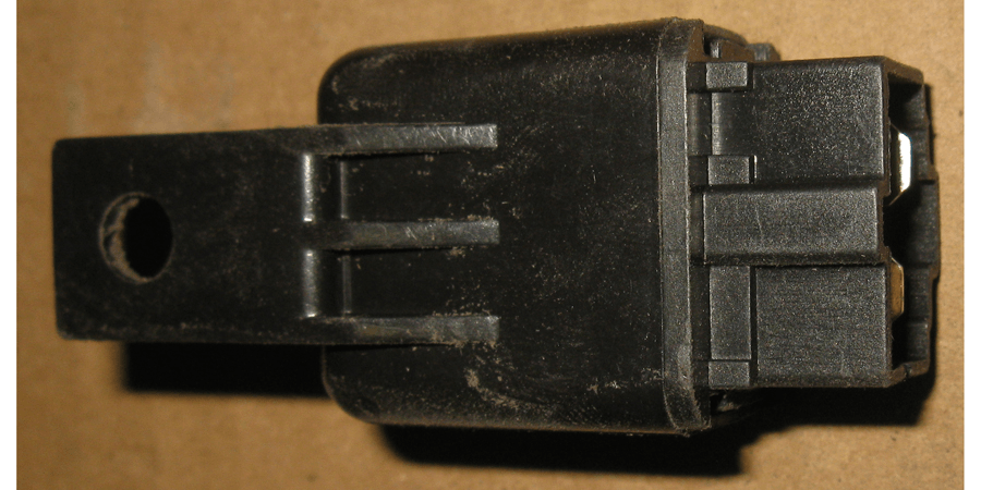 UPGRADED HID HEADLIGHT RELAY - pierce