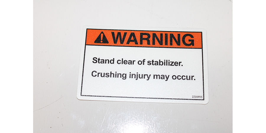 LABEL,SAFETY,WARNING,STAB - pierce